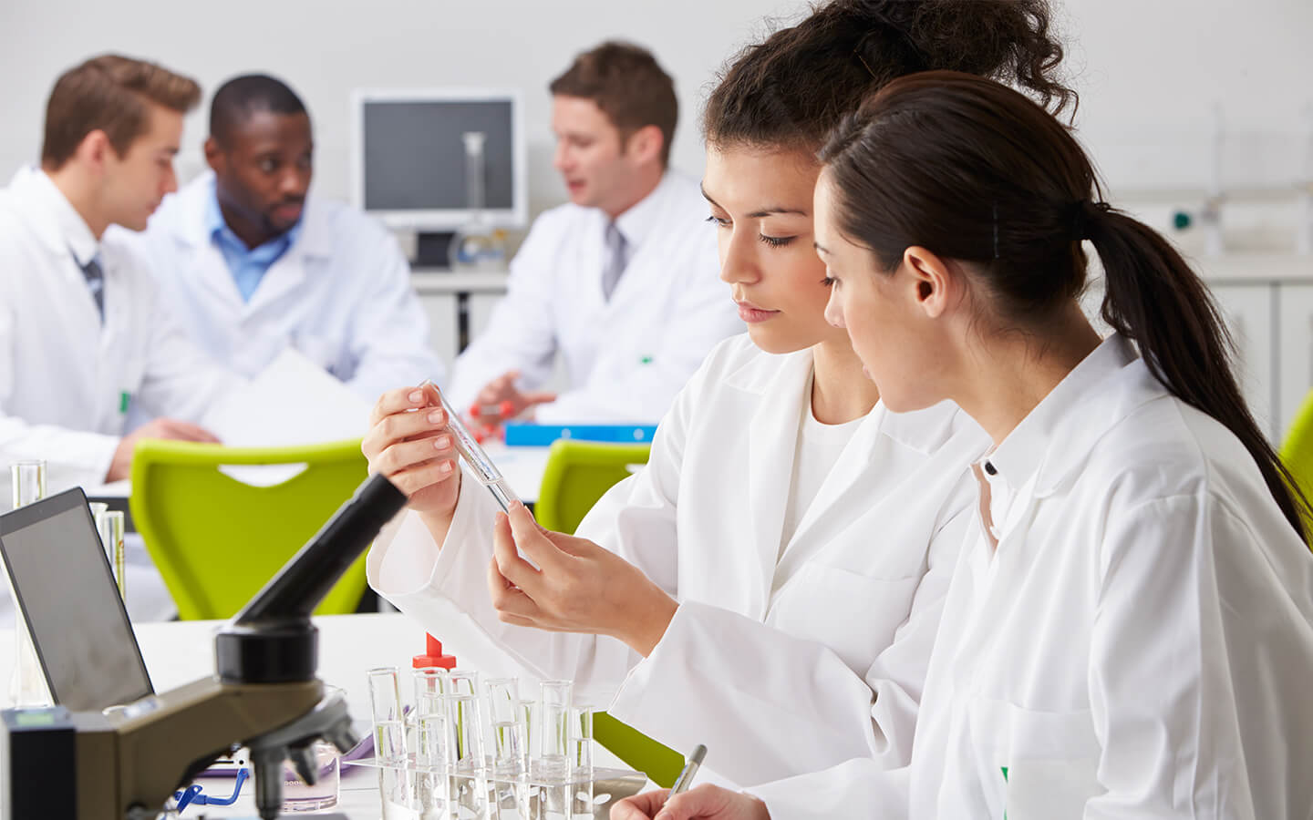 4 Examples of Continuous Improvement in Quality Management in Life Sciences Companies